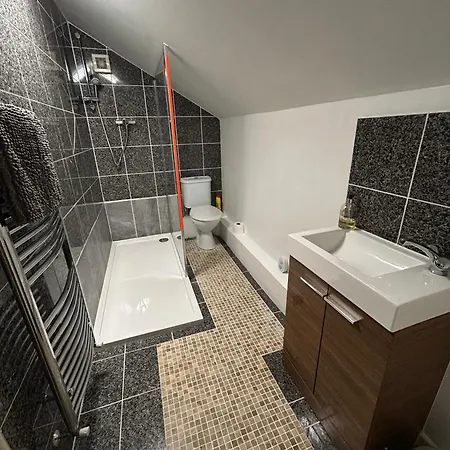 Ferienhaus Lovely 2 Bed House In